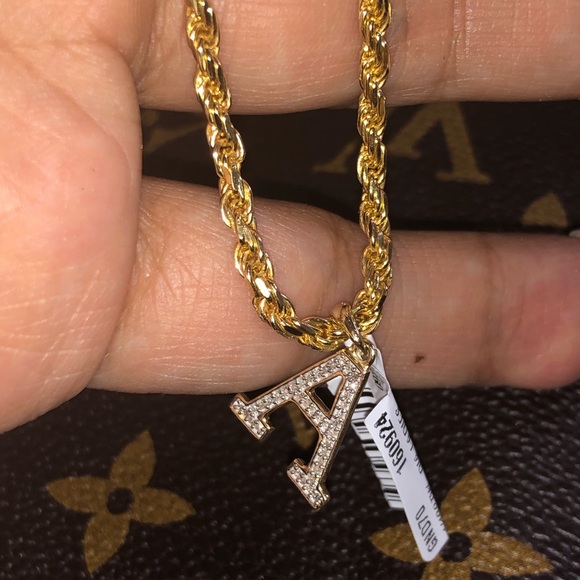 10k solid gold REAL DIAMOND Initial pendant SALE! - Picture 5 of 8